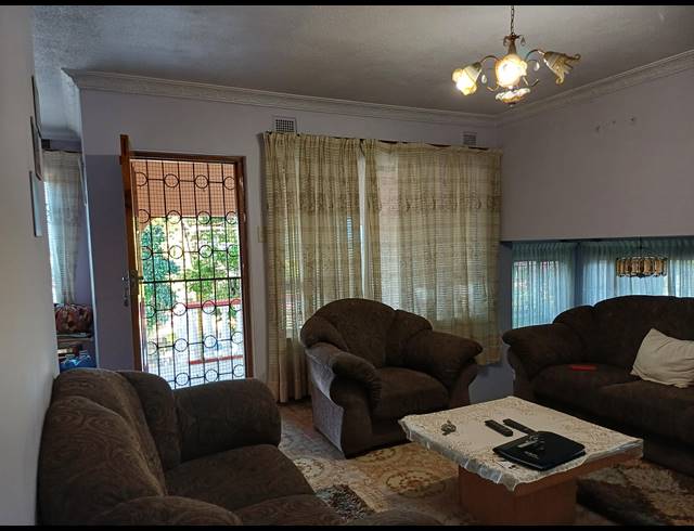 4 BEDROOM HOUSE FOR SALE IN SHALLCROSS